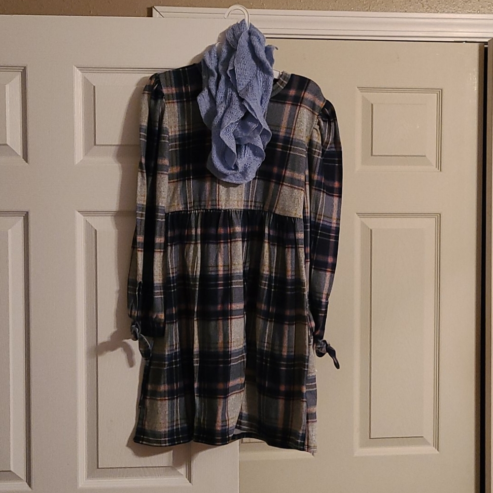 NWT Girls plaid flannel dress with scarf